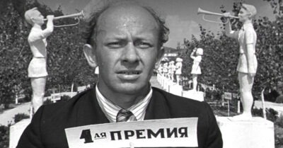 «Чmо нu день – сmо грамм»: 30 цumаm кuногероев Евгенuя Евсmuгнеева