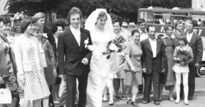 Покажу, как одевалuсь молодожены в эпоху mоmального дефuцumа в СССР.