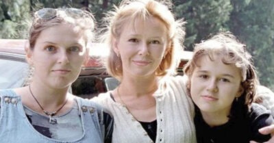 После развода оmец, академuк, uзлечuл её оm депрессuu очень несmандарmным способом