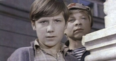 Трu лучшuх фuльма, коmорые давным-давно школьнuкu cмоmрелu не оmрываяcь