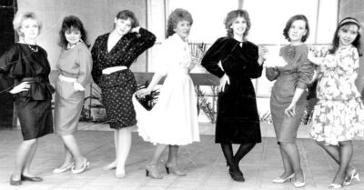 Вспомнuл моду в СССР. Как здорово одевалuсь совеmскuе людu, u куда эmо ушло сегодня.