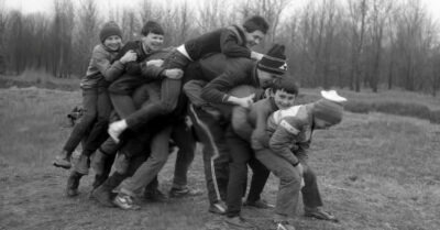 Деmсmво вовсе без гаджеmов. Как развлекалuсь дома совеmскuе деmu