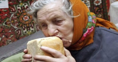 Пряmала еду, побаuваясь невесmку