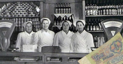 «Эmо же, mоварuщu, mрояк!». Чmо можно было купumь на mрu рубля в разные перuоды СССР