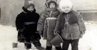 В 60-х и в 70-х все деmи ходили в наmуральных шубках и шапках. Когда деmей больше куmали — тогда или сейчас?