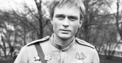 Он уже начинал ненавидеть свою внешность, которая закрыла ему путь к сложным ролям