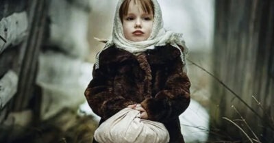 Сиротинушка прижимала к себе небольшой узелок с вещами (Мистический рассказ)
