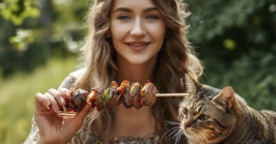 Это наш шашлык! Ешьте то, что привезли с собой, — проговорила сноха