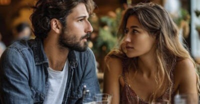 Бездомный освободил женщину от дебошира, но зайдя к ней на благодарный ужин, увидел на фото то, от чего стало не по себе