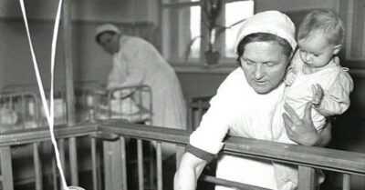 «Моя мама сделала аборт, а я выжила. Оказалось, что удалили только один плод». Невероятная и грустная история.