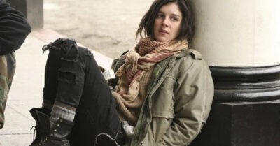 Муж сказал, что дочери больше нет в живых, а сам отдал ребенка чужим людям