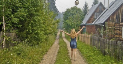 Милана купила дом. Но после первой ночи ПОНЯЛА, что зря потратила деньги. В это сложно поверить.