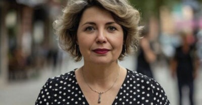 Сын не позвал на свадьбу мать, которая отсидела вместо него. Она поехала сама