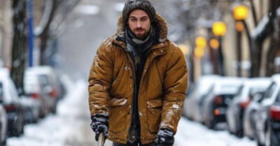 Его называли дураком и убогим.  Хочу подарить маме лысую елку на Новый Год. Вот обрадуется. Но то что произошло дальше…