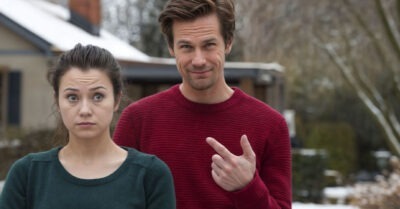 Родители продали бабушкину квартиру и отдали деньги младшей дочери. Через месяц она пришла просить помощи