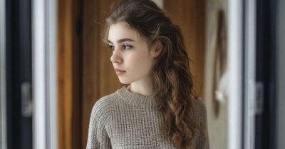 Варя приехала к свекрови на 30 минут раньше и нечаянно услыхала слова супруга, которые изменили все