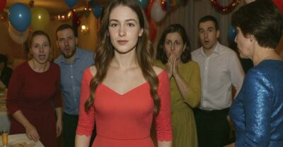 Она мыла полы в офисе. А на корпоративе сняла платок и все пришли в изумление