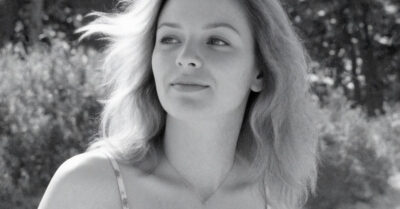 Коза, десять кур и свинья: История о том, как меня продали за обновки сестренке, а я в итоге купила себе свободу