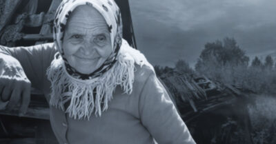 Мне сказали, что мой ребенок не жилец, но одна старая женщина знала, как его спасти, и теперь я обязана хранить ее странный обряд