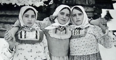 В 1921-м я вышла замуж за конюха, чтобы спасти отцовский дом от раскулачивания, а в 1980-м мой сын выбросил в лужу письмо от вернувшегося дяди, потому что дом давно сгнил, а мы были «не их породы