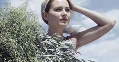 Загадочная незнакомка из соседнего сада: эта история о неожиданной встрече перевернет ваше представление о судьбе!