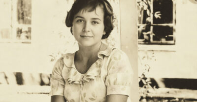 Свекровь кричала, что я ведьма и хромая неудачница. Я молчала и мыла полы в её доме. А в ту ночь, когда загорелись сразу два дома, она наконец узнала, какая я на самом деле…