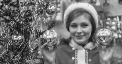 Я взяла мужа-строителя на свой корпоратив, чтобы все увидели, какая у меня добыча. Он улыбался моему боссу и пил шампанское с женщиной. А когда я уезжала одна в новогоднюю ночь, он даже не заметил, что я увезла ключи от нашей будущей квартирки