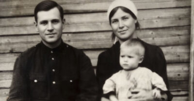 В июле 1941 года. Её муж ушёл на фронт, оплакивая вдову. Её дочь засыпает под колыбельную воровки. Скоро они услышат стук в дверь — это не почта принесла похоронку, это её месть явилась за своим