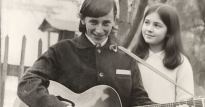 Его нашли в свертке, а сам он нашел семью под окном, распевая романс. Иногда жизнь пишет сценарии, до которых не додумается ни один сценарист. 