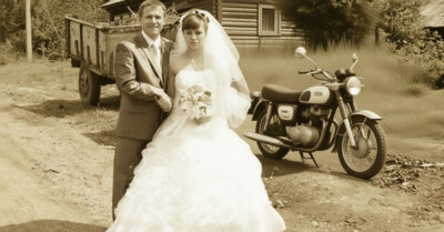 Он подарил мотоцикл, чтобы меня опозорили, кричал на всю деревню, что я гулящая, Вся деревня тыкала в меня пальцем, а мой будущий муж был единственным, кто верил в мою чистоту. Пока однажды вечером я не услышала его разговор с тем, кто меня оклеветал