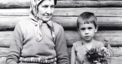 Всё детство я молилась, чтобы бабушка хоть раз посмотрела на меня без омерзения, а оказалось, её священный устав запрещал любить тех, кого нашли в мусоре — даже если это сделал её собственный сын