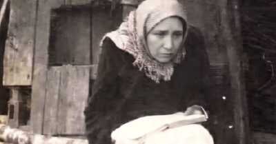 1930г. Она пережила голод, войну и потерю всех, кого любила. Её называли победительницей. А она по ночам выла в подушку