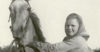 1941 год. Деревня зубами скрипела, пока не увидела, как он выносит её из подсевшего лагеря не на руках, а в седле коня, украденного у фрицев