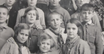 Когда весь детдом прилип к двери директора, я уже знал — этот однорукий дядька приплыл за мной, чтобы допеть нашу песню про орленка, которую я хранил в тишине все эти годы