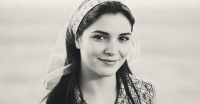 Бабка-шептунья сказала, что снять порчу с сына я не смогу, потому что цена — моё смирение. Я рассмеялась ей в лицо… и зря. Теперь я знаю, каково это — платить по счетам