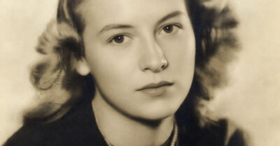 Она нашла в лесу мужика без прошлого и влюбилась по уши, его городская жена оказалась пластиковой куклой, а фишка в том, что настоящая жизнь пахнет не болотом, а вот этим