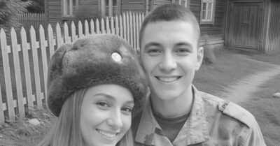 1954. Он вернулся из армии с другой. Все село смеялось над ней, травили курей и звали «куриным выменем». Но в ледяной воде она спасла ту, из-за кого всё началось