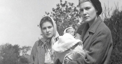 Она так хотела внука, что заставила сына жениться на ночной сиделке отца — их свадебный торт оказался с горькой начинкой, а финальный диагноз поставил сам виновник торжества