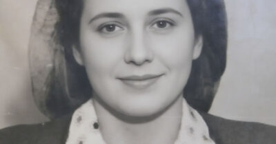 Когда мой в трусах объявил мой свадебный торт „сухариками для мышей“, я залила его голову тестом — пусть знает, каково быть „браком“ в чужой жизни. Его чемодан с рваными носками теперь украшает подъезд