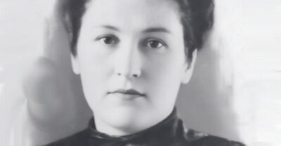 1919 год. Она ждала мужа с войны, а в калитку постучала его другая жена с младенцем на руках. Двум обманутым женщинам предстоит решить, что делать с общей болью, опустевшим домом и хрустящей капустой, которую, как оказалось, можно солить и без мужчины