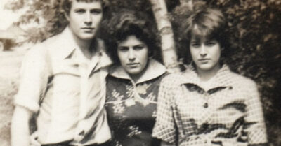 Мою жизнь вывернули наизнанку, как карман перед грабителем, и оставили там пустое место. Они брали всё — квартиру, мужа, шубу и даже надежду на материнство. И знаешь, какое последнее слово я крикнула своему счастью, когда оно уходило по рельсам?