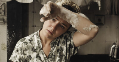 Как я, дрожащая от холода дворничиха без будущего, навела шухер в этом городе, превратив тряпку и швабру в пропуск в мир вип-клиентов, а потом послала к черту сынка олигарха, который смотрел на меня свысока, когда его дед умолял меня выйти за него замуж!