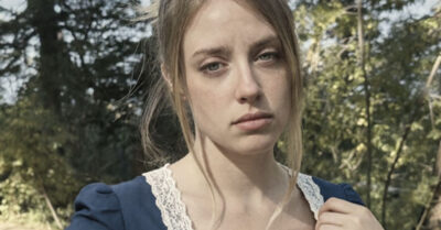 Некрасивая женщина, которую в деревне считали «вековой девой», но которая однажды осмелилась полюбить так, как не умеют молодые и красивые. Она приняла в свой дом чужого жениха, согрела его, простила ему всё — даже предательство. А когда спустя годы он вернулся