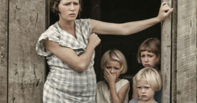 Ее дом сгорел дотла, оставив на память лишь обугленную трубу да горстку документов. Но настоящий пожар вспыхнул в сердце мужа родной сестры, вынудив Варвару бежать в старую развалюху на краю станицы. Там, где, казалось, жизнь закончилась, появился свет — сначала в лампочке, которую починил приветливый электрик, а потом и в душе, решившейся на счастье вопреки всему