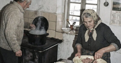 Пурга замела дороги, отрезав деревню от мира, но стол для брата, которого не видели 10 лет, накрыли по-царски. Вот только когда он вошел, горячая печь не смогла согреть воздух: от гостя несло таким холодом, что запотели окна. Он пришел не за угощением, а забрать то, что принадлежит ему по праву крови. И это не прощение