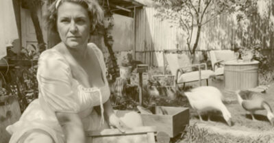 Переломала всем конкуренткам кости, сжила со свету законную жену, усыновила чужого ребёнка и теперь он смотрит только на неё, свою маленькую, милую, одержимую психопатку, которая добилась своего