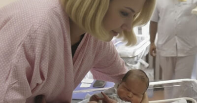 Отличница спрятала живот за учебниками и отказалась от ребенка. За пятерками — боль