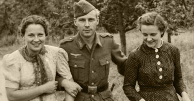 Немцы вошли в село на рассвете. Она пряталась в погребе, прижимая к себе маленькую сестру, пока наверху решалась их судьба. Тот, кого она любила, предал и перешёл к врагу. А тот, кого она не хотела знать, ушёл на фронт и пропал без вести. Ей придётся пройти через пепел и холод, чтобы узнать настоящую цену любви и предательства