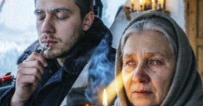 Он уехал за длинным рублём в ледяную пустоту, но мать увидела его гибель во сне. Когда пурга накрыла вахтовый посёлок и вездеход с сыном завалило снегом, её молитва стала единственным теплом, способным пробиться сквозь сотни километров смерти