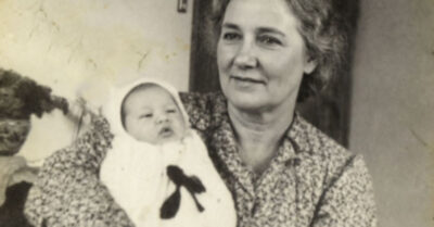 Она сбежала от героя-пьяницы к скучному агроному, а война сожгла её дом и оставила одну с сестрёнкой у порога ада. Спустя годы именно тот «скучный» мужчина, вернувшийся с фронта без руки, стал единственным, кто смог собрать её душу по осколкам и превратить руины в настоящую семью